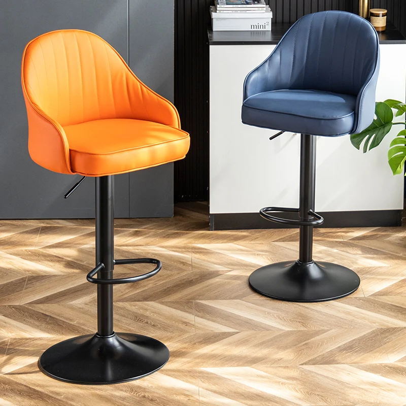 ‌ スカンジナビアバースツール プレミアムスイベル 高さ調節 - Home Bar Seating のレビューと価格
